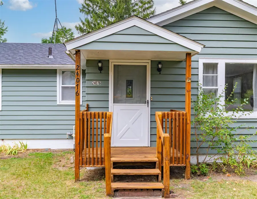 24076 2nd, Mattawan, MI 49071 - #2