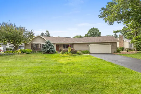 6866 Vista Grande, Rockford, MI 49341