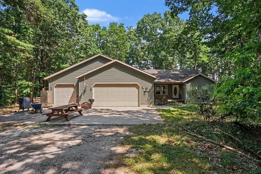 416 E River, Muskegon, MI 49445 - #2