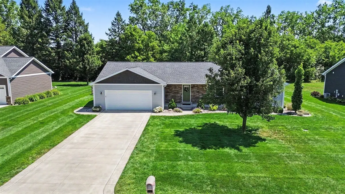 4196 Evergreen, Adrian, MI 49221 - #1