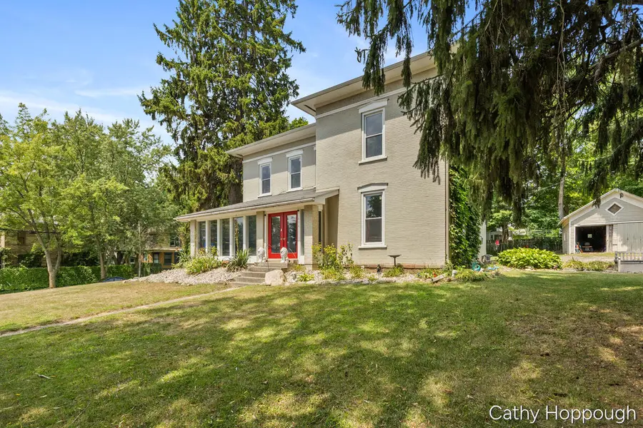 404 E Main, Ionia, MI 48846 - #3