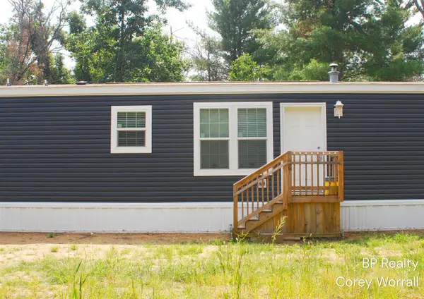 5017 S Sunray, Idlewild, MI 49642