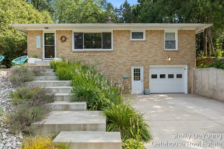 1570 E Terrace, Grand Rapids, MI 49503 - #2