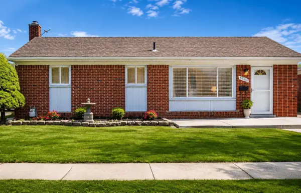 8544 Kinloch, Dearborn Heights, MI 48127