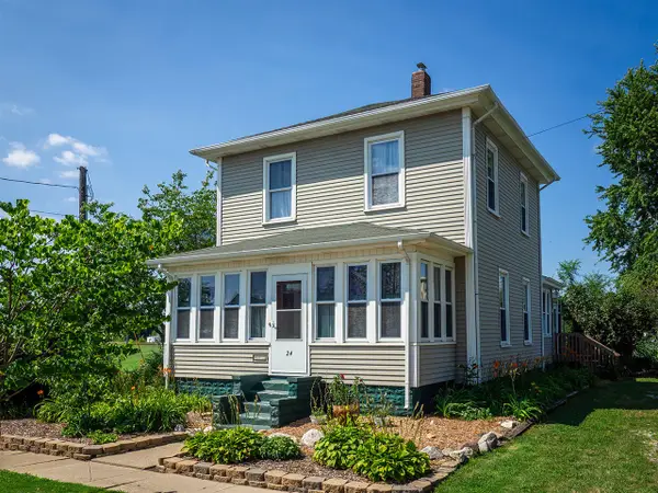 24 W Linden, Three Oaks, MI 49128