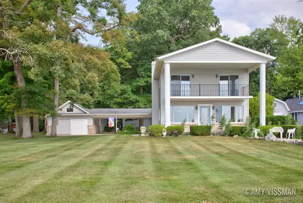 2083 Archwood, Wayland, MI 49348