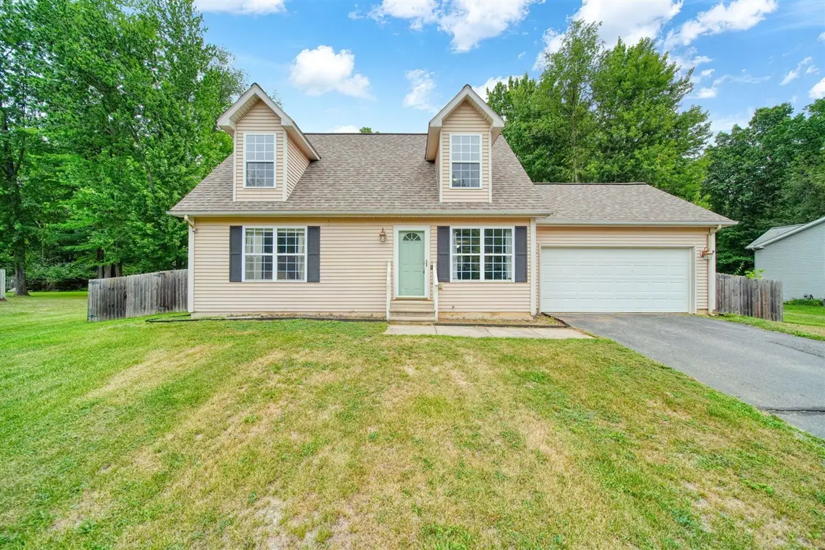 7966 Village Green, Parma, MI 49269 - #1