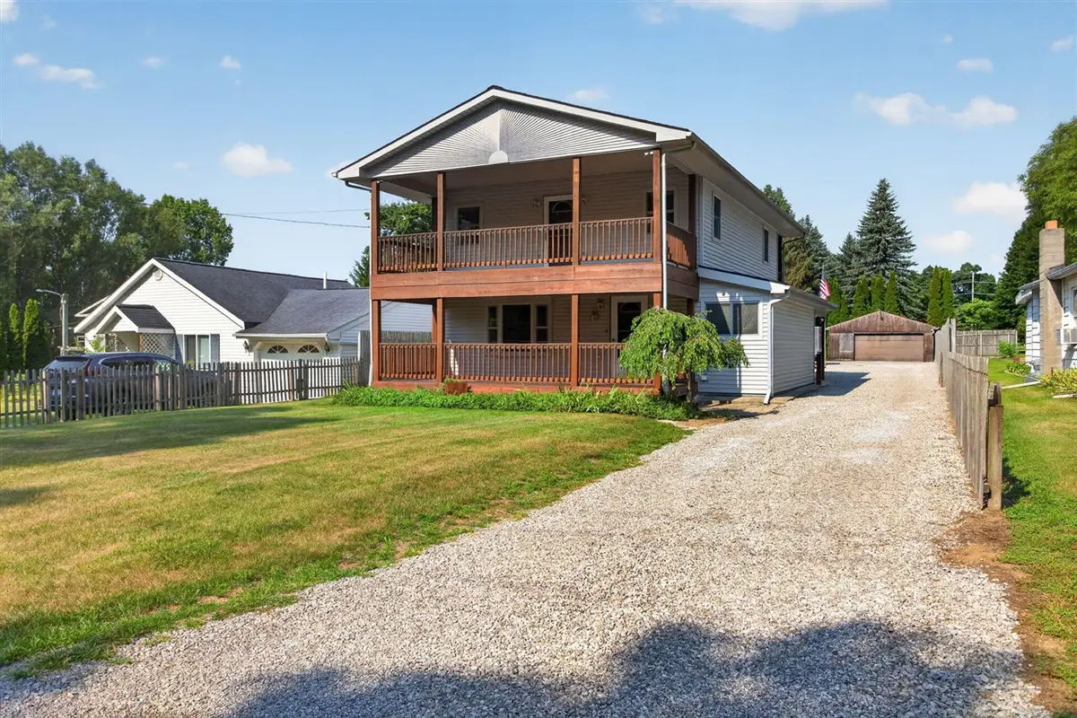 232 Bender, Jackson, MI 49202 - #1