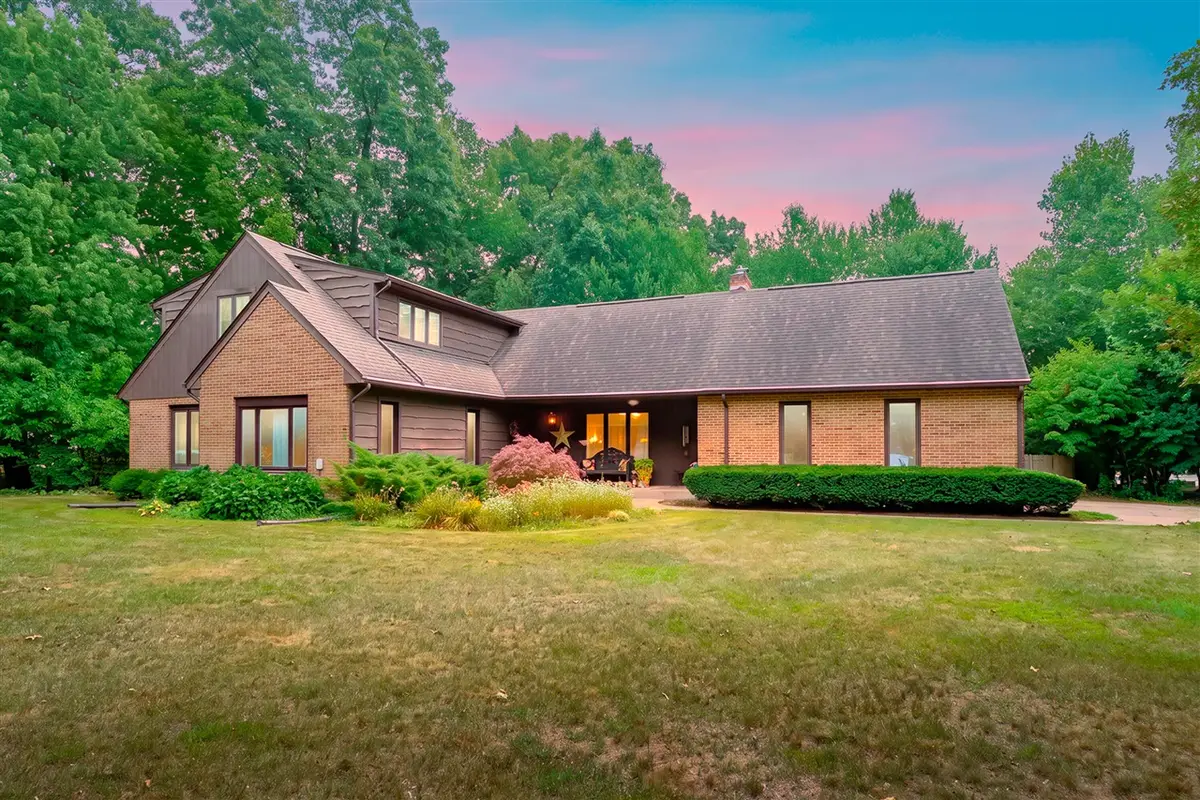 2329 Hickory Point, Portage, MI 49024 - #1
