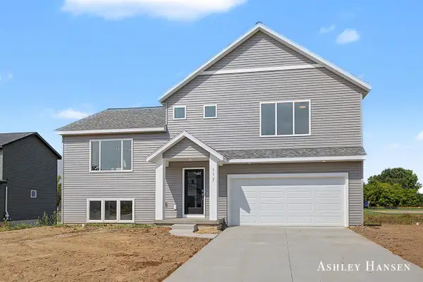 117 Chase, Kent City, MI 49330
