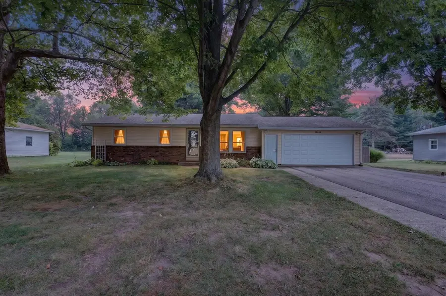 12043 S Sprinkle, Vicksburg, MI 49097 - #2