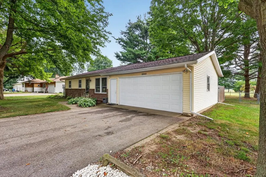 12043 S Sprinkle, Vicksburg, MI 49097 - #3