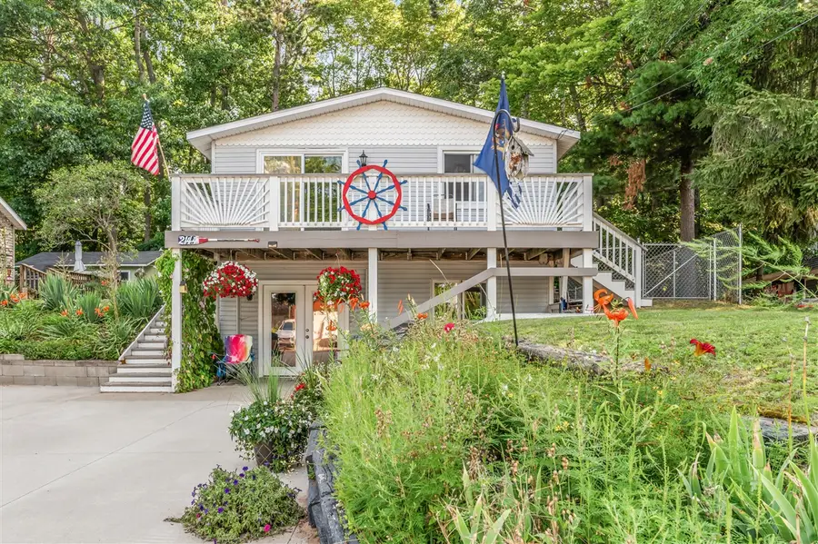 2144 E Lake Mitchell, Cadillac, MI 49601 - #2