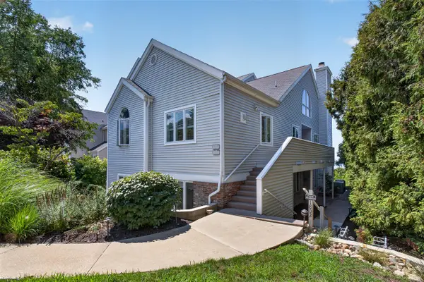 1802 Lakeshore #6, Saint Joseph, MI 49085