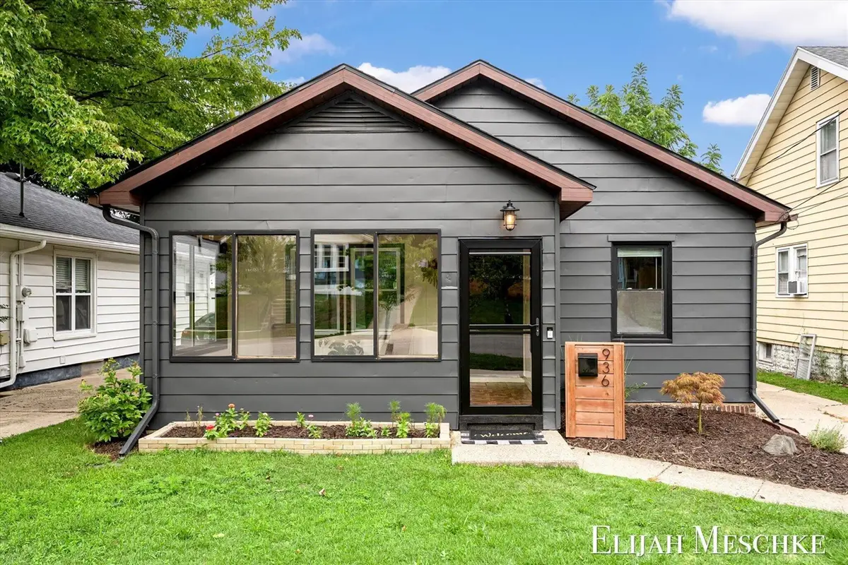 936 Valley, Grand Rapids, MI 49504 - #1