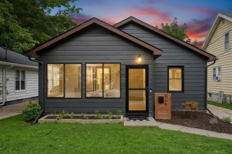 936 Valley, Grand Rapids, MI 49504 - #2