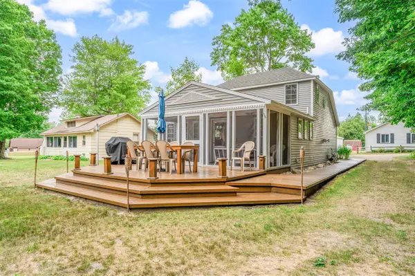 8786 E Lake, Hesperia, MI 49421