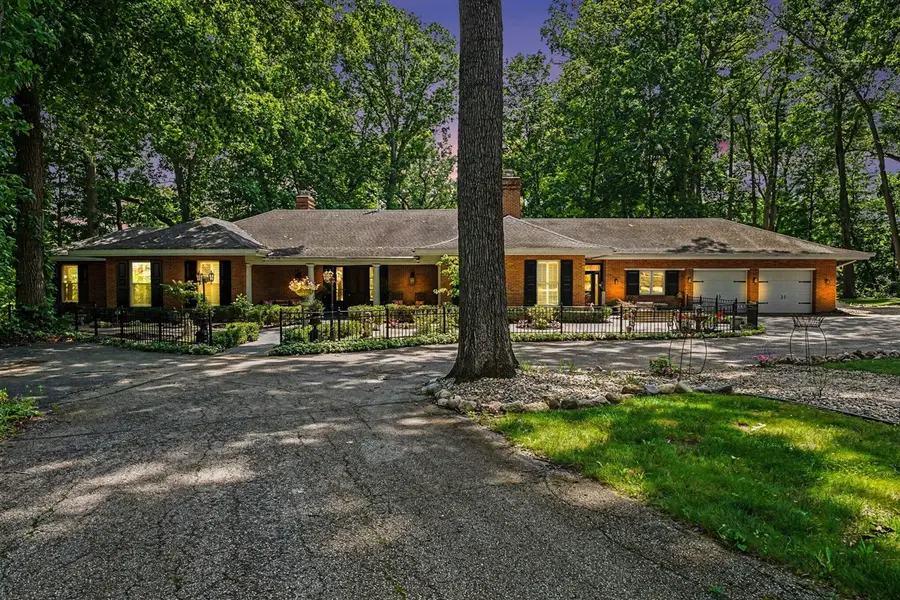 1660 Signal Point, Niles, MI 49120 - #2