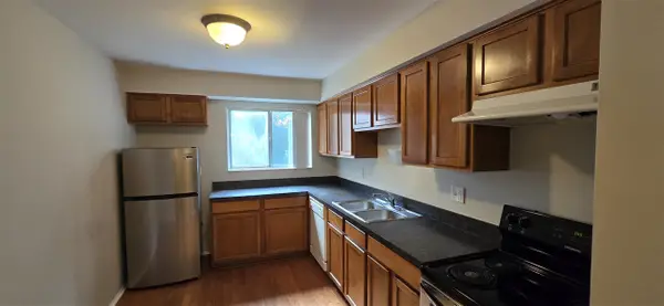 1890 Axtell #5, Troy, MI 48084