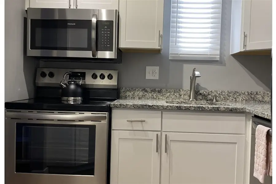 3654 Kenbrooke, Kalamazoo, MI 49006 - #2