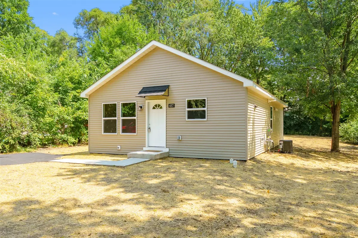 657 Azuba, Kalamazoo, MI 49048 - #1
