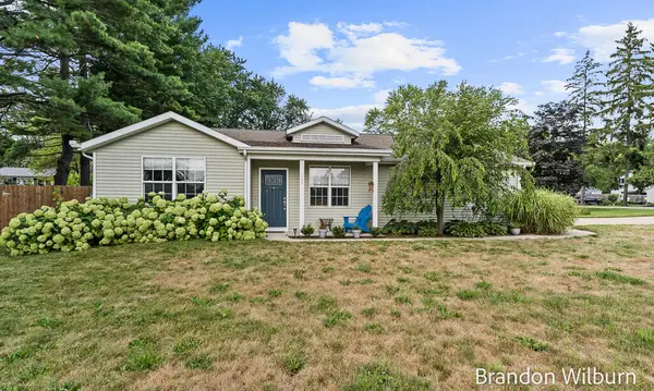 160 Grand, Casnovia, MI 49318