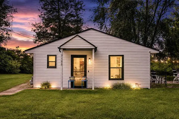 7188 E Beach, South Haven, MI 49090