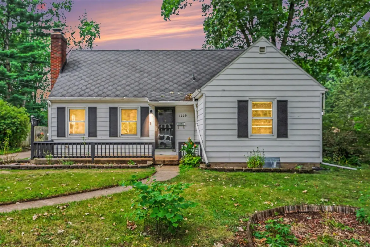 1229 N Fletcher, Kalamazoo, MI 49006 - #1
