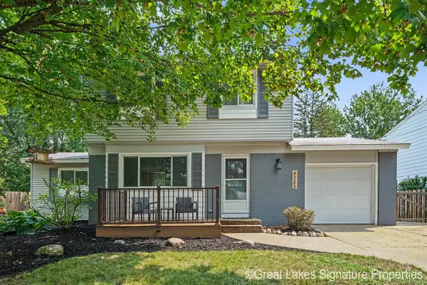 8282 Courtland, Rockford, MI 49341