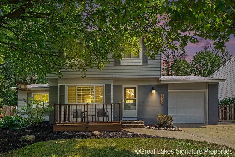 8282 Courtland, Rockford, MI 49341 - #3