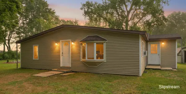 1401 S Miner, Crystal, MI 48818