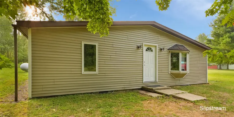 1401 S Miner, Crystal, MI 48818 - #3