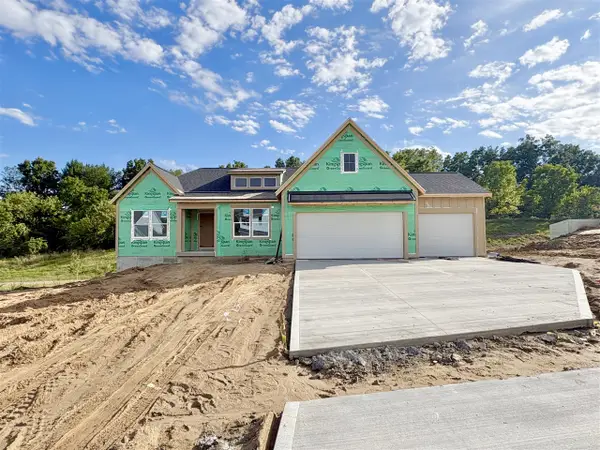 8332 Kettle Oak, Alto, MI 49302