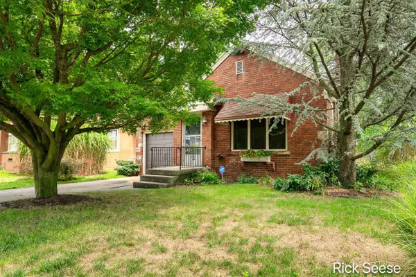 2344 Madison, Grand Rapids, MI 49507