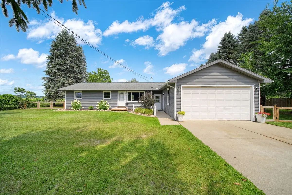 160 N Street, Jackson, MI 49201 - #1