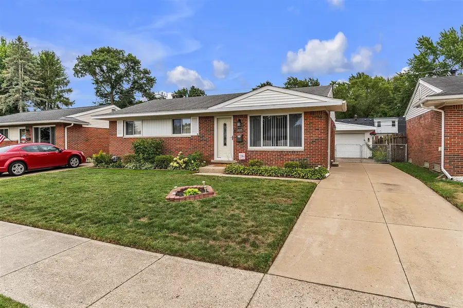 35075 Sansburn, Westland, MI 48186 - #2