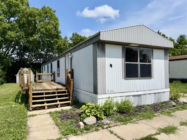 49 Tamarak, Monroe, MI 48161