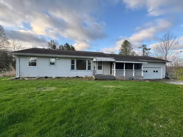 3334 W Glendora, Three Oaks, MI 49128