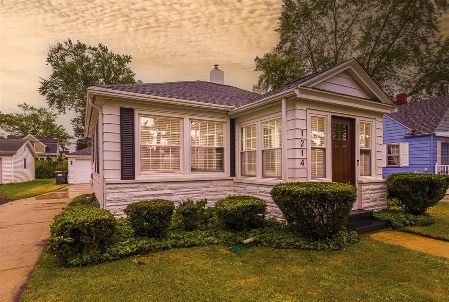 1214 Mohawk, Saint Joseph, MI 49085 - #2