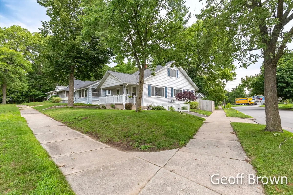 481 Graceland, Grand Rapids, MI 49505 - #1