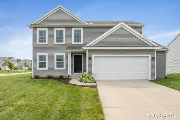 4614 Quaker Hill, Kentwood, MI 49512