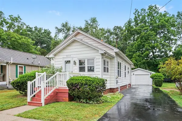 3636 Adams, Kalamazoo, MI 49008