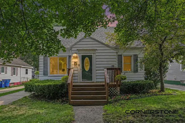 926 California, Grand Rapids, MI 49504