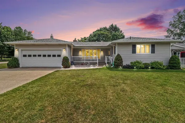 557 Broad, Manistee, MI 49660