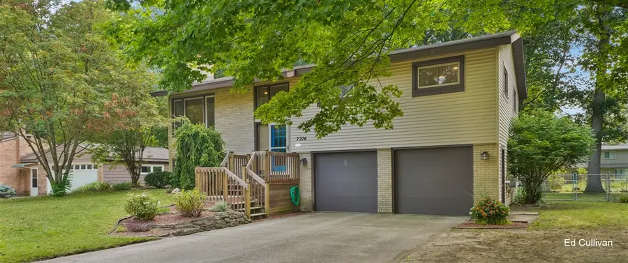7276 Edgewood, Jenison, MI 49428 - #3