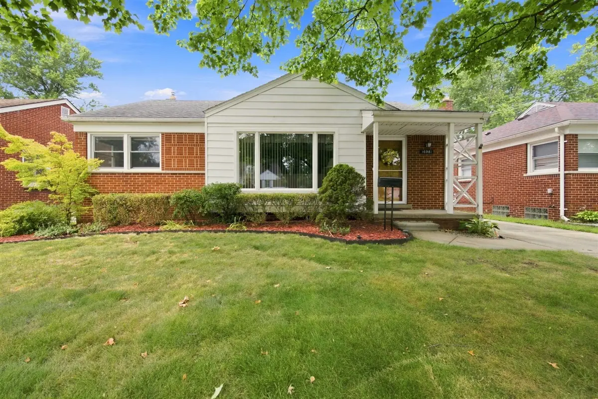 16981 Macarthur, Redford, MI 48240 - #1