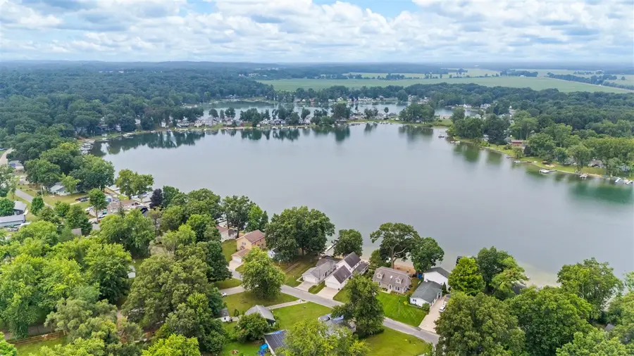 52390 Twin Lakeview, Dowagiac, MI 49047 - #3