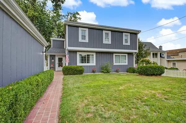 2124 Ash Te Wette Beach, Hillsdale, MI 49242