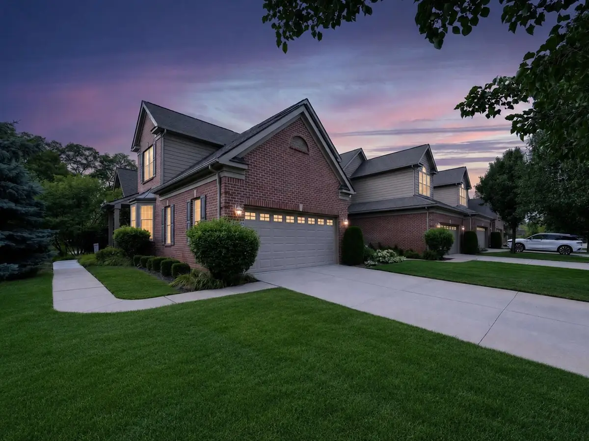 44742 Broadmoor, Northville, MI 48168 - #1