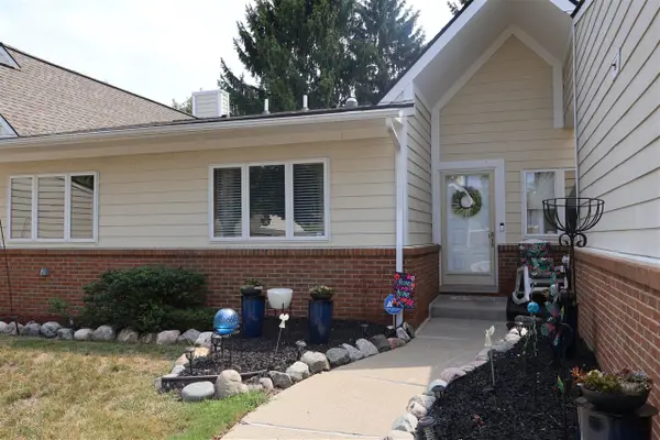 35075 Hillside, Farmington, MI 48335